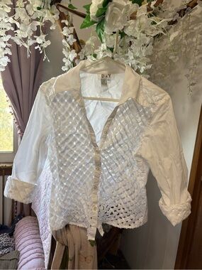 D&Y White Lattice Button-Front Blouse Shirt